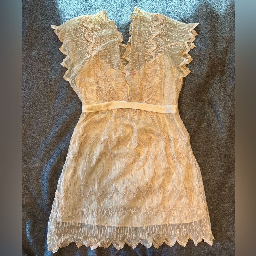 Yoana Baraschi cream lace mini dress